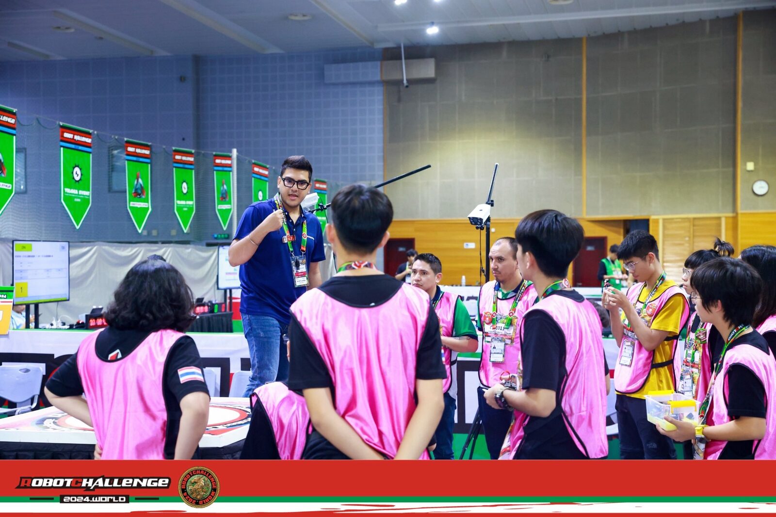Briefing teams