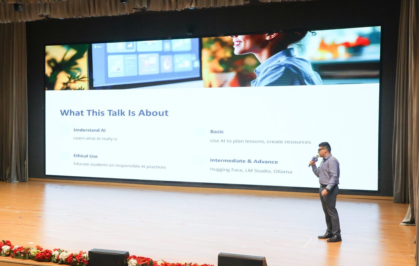 Computer Science teacher and AI educator Sushil Lamba delivering keynote on AI strategy in schools to Xiehe education group